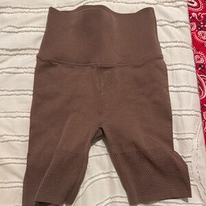 High-Rise Brown Women's SculptKnit Fabletics Bike Shorts